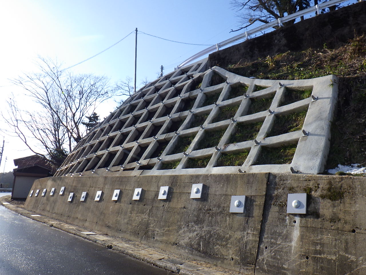 吉田地区　地すべり対策工事 第２期