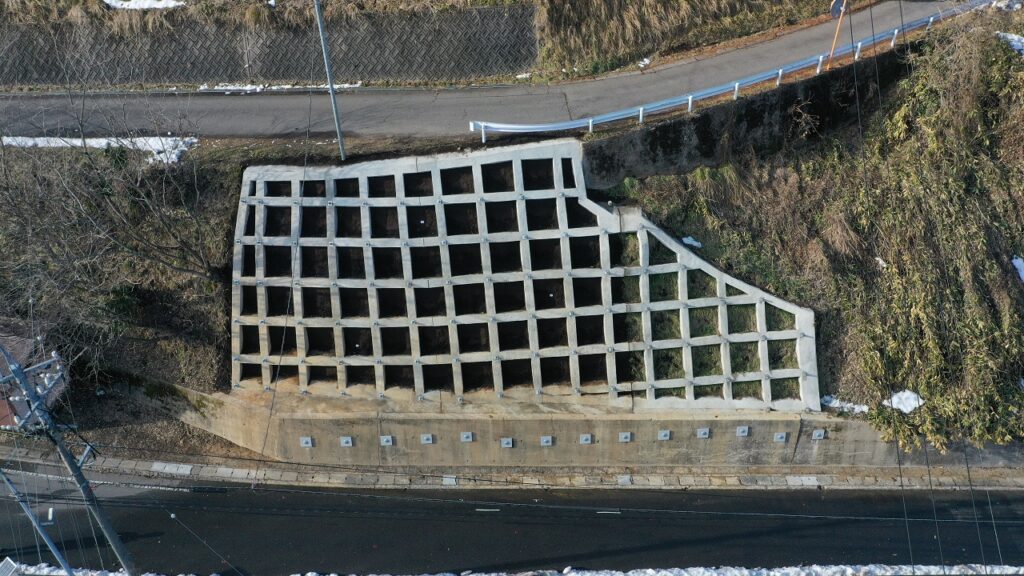 吉田地区　地すべり対策工事 第２期写真