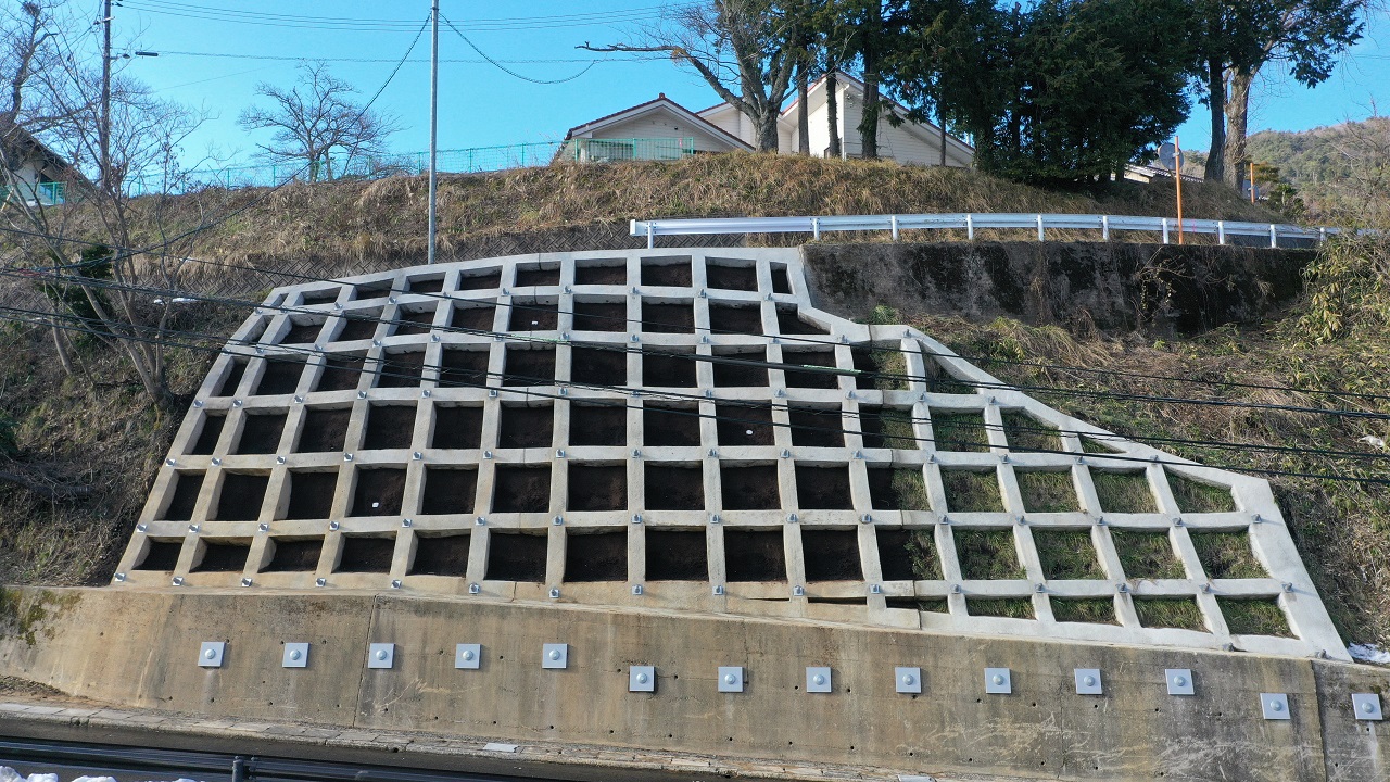 吉田地区　地すべり対策工事 第２期